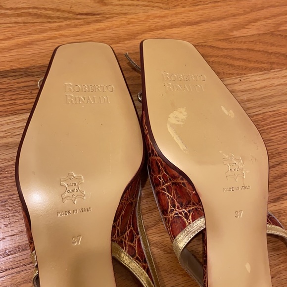 Roberto Rinaldi Leather Slingback Kitten Heels - Picture 11 of 14